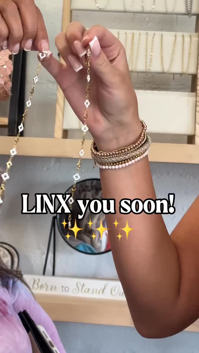 ✨Style tip of the day✨

If you see a chain you can’t stop thinking about… pre-order it! 🖤 Once my chains are gone, they’re gone - and I’d hate for you to miss out on your perfect piece. 🥲

Pre-ordering means I’ll have exactly what you want ready for you at your appointment or pop-up! 💫

#permanentjewelry #permanentjewleryexperience #permanentbracelet #besties #styletip