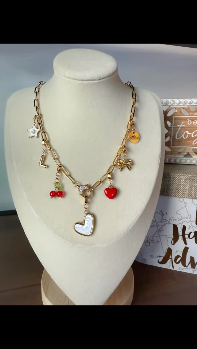 🏈First game day = first style win ♥️🖤
Build your Simply Charming necklace + rep your team
• Link in bio | CODE: FALL20 = 20% off (ends 8/31!)

#gocards #gameday #charmnecklace #styleinspo #momreels #l1c4 #universityoflouisville #collegefootball #stylewithchalisa